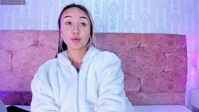 Snapshot of liaa_18 chatting on September 12, 3:39 am liaa 18 online show from September 12, 3:39 am