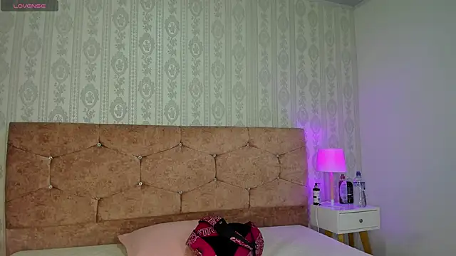 Snapshot of liaa_18 chatting on September 25, 3:32 am liaa 18 online show from September 25, 3:32 am