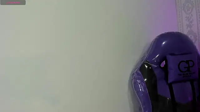 Snapshot of liaa_18 chatting on October 15, 2:44 am liaa 18 online show from October 15, 2:44 am