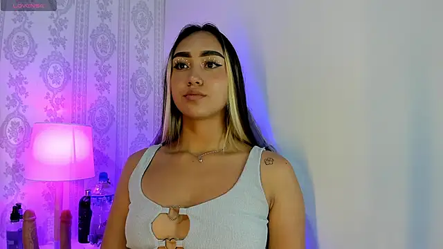 Snapshot of liaa_18 chatting on November 12, 3:18 am liaa 18 online show from November 12, 3:18 am