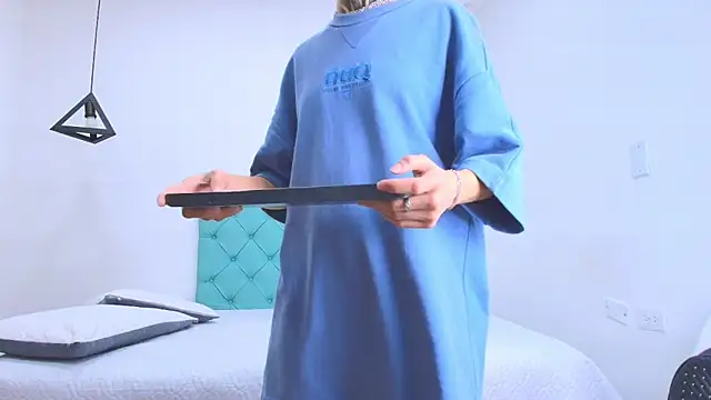 Snapshot of Tinny_and_Candy chatting on March 14, 1:13 pm Tinny and Candy online show from March 14, 1:13 pm