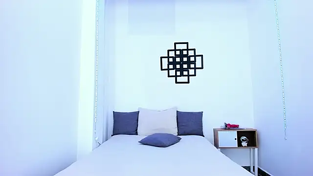 Snapshot of Tinny_and_Candy chatting on October 3, 10:01 am Tinny and Candy online show from October 3, 10:01 am