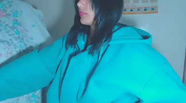 Snapshot of home_vlak chatting on March 5, 10:32 pm home vlak online show from March 5, 10:32 pm