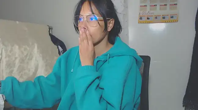 Snapshot of home_vlak chatting on March 6, 11:31 pm home vlak online show from March 6, 11:31 pm