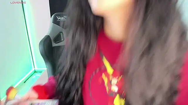 zoesullivan online show from December 28, 9:42 am