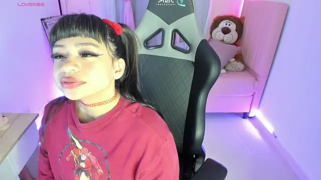 zoesullivan online show from February 8, 9:03 am