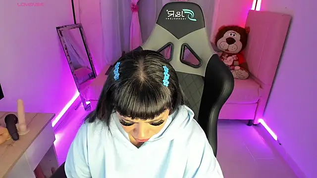 zoesullivan online show from February 9, 9:26 am