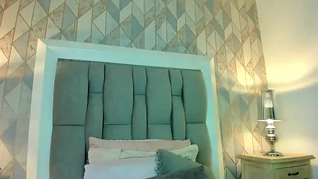 Ginger Violetta  online show from December 23, 7:41 pm