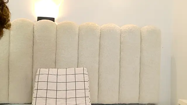 Snapshot of Juliabadlee chatting on November 26, 9:16 pm Juliabadlee online show from November 26, 9:16 pm