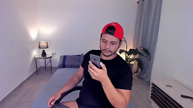 Nate Ocean online show from December 18, 1:11 am