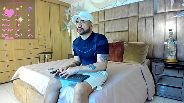 petterwilly1 online show from November 29, 1:08 am