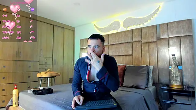 petterwilly1 online show from April 24, 3:03 pm