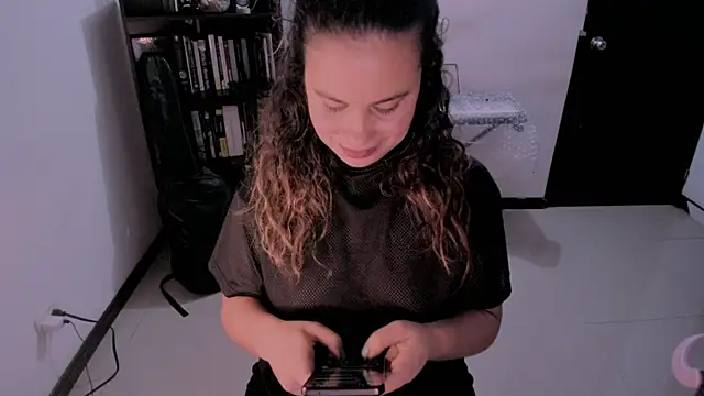 gigi stephans online show from August 2, 2:10 am