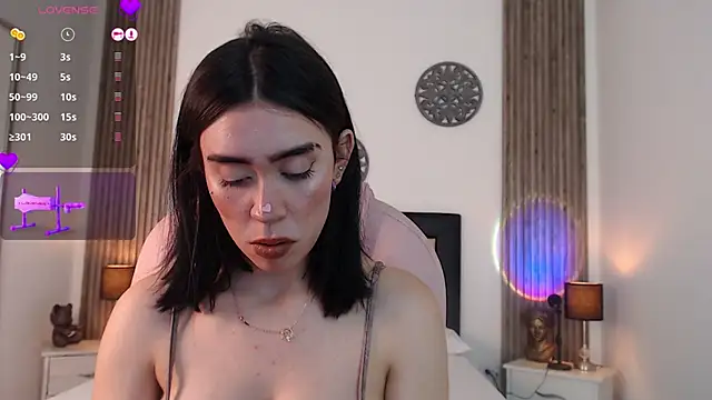 Snapshot of Julieta_De_Los_Angeles chatting on December 27, 11:53 pm Julieta De Los Angeles online show from December 27, 11:53 pm