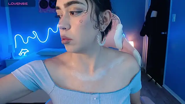 Snapshot of Julieta_De_Los_Angeles chatting on March 18, 3:53 am Julieta De Los Angeles online show from March 18, 3:53 am