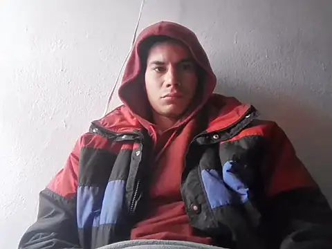 lmlfff online show from February 24, 6:17 pm