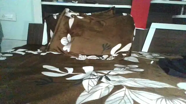 lovehalf08 online show from February 11, 6:55 pm