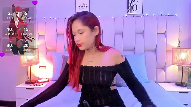 SkinnyFoxy online show from February 7, 7:50 pm