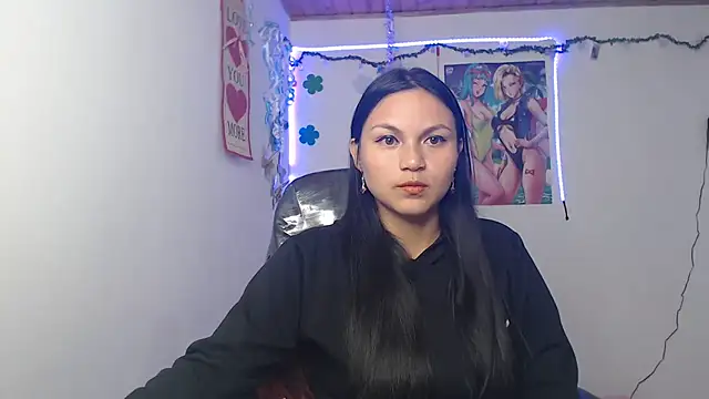 Snapshot of Zafiroweb09 chatting on December 11, 1:37 am Zafiroweb09 online show from December 11, 1:37 am