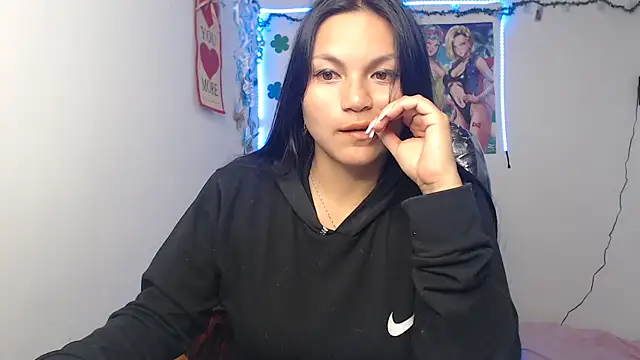 Snapshot of Zafiroweb09 chatting on December 11, 4:39 am Zafiroweb09 online show from December 11, 4:39 am