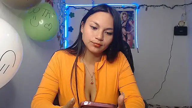 Snapshot of Zafiroweb09 chatting on December 12, 5:26 pm Zafiroweb09 online show from December 12, 5:26 pm