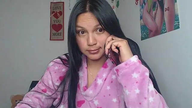 Snapshot of Zafiroweb09 chatting on December 31, 12:25 pm Zafiroweb09 online show from December 31, 12:25 pm