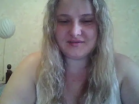 ParisMimi online show from March 28, 9:31 am