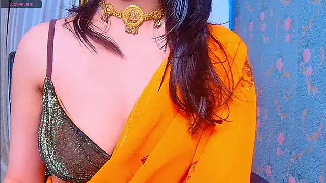 Snapshot of Aashika-Kaur chatting on December 8, 3:32 am Aashika-Kaur online show from December 8, 3:32 am