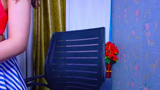 Snapshot of Aashika-Kaur chatting on February 6, 3:48 am Aashika-Kaur online show from February 6, 3:48 am