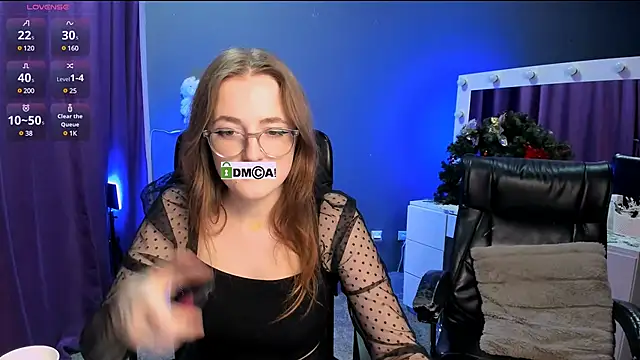 liana kisses online show from February 3, 3:38 pm