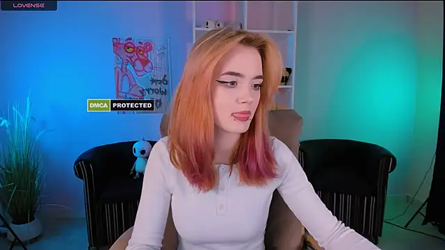 liana kisses online show from March 18, 7:42 pm