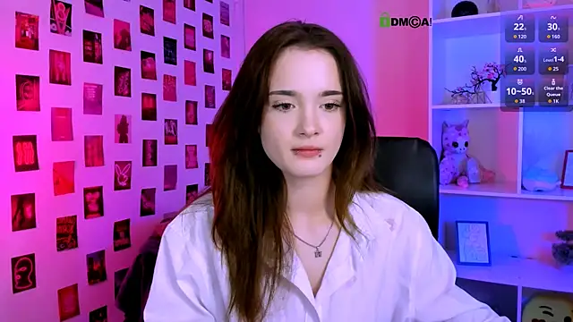 liana kisses online show from July 10, 6:32 pm