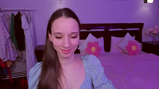 StaceySunny online show from February 11, 5:40 pm