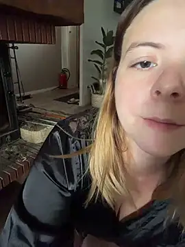 Nina blain online show from December 5, 1:42 pm