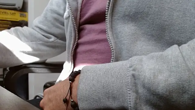 Snapshot of MrKunilingue chatting on March 10, 5:29 pm MrKunilingue online show from March 10, 5:29 pm