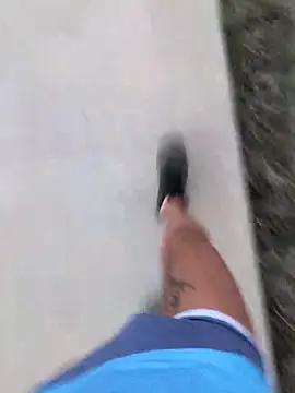 Snapshot of klownman1 chatting on December 2, 12:49 am klownman1 online show from December 2, 12:49 am