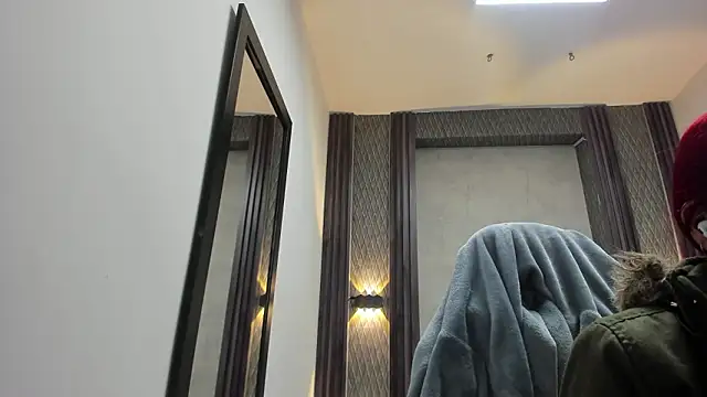 selene red  online show from March 15, 1:22 am