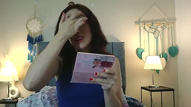 IberianMoonMK online show from February 19, 6:04 pm