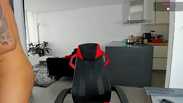 TROYWESLY- online show from October 6, 4:59 pm