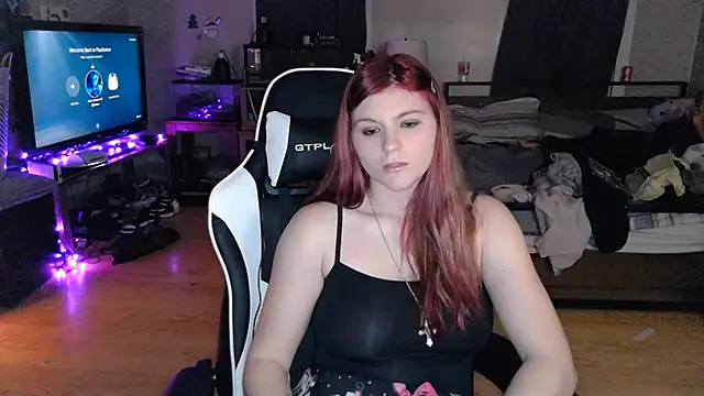 Snapshot of Elliewgfs chatting on December 11, 5:43 am Elliewgfs online show from December 11, 5:43 am