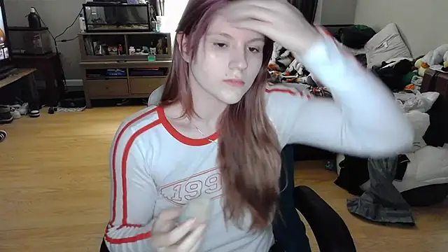 Snapshot of Elliewgfs chatting on February 16, 5:15 am Elliewgfs online show from February 16, 5:15 am