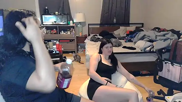 Snapshot of Elliewgfs chatting on March 14, 1:59 am Elliewgfs online show from March 14, 1:59 am