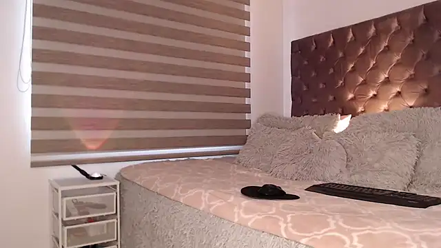 Snapshot of Roussmariehenao chatting on October 28, 3:36 pm Roussmariehenao online show from October 28, 3:36 pm