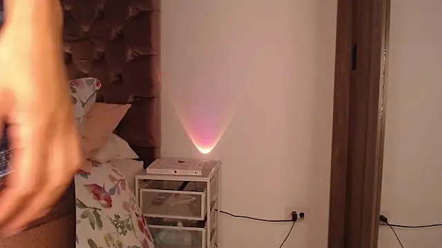 Snapshot of Roussmariehenao chatting on December 14, 1:16 pm Roussmariehenao online show from December 14, 1:16 pm