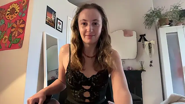 Snapshot of Littlelolo60 chatting on November 11, 10:26 am Littlelolo60 online show from November 11, 10:26 am