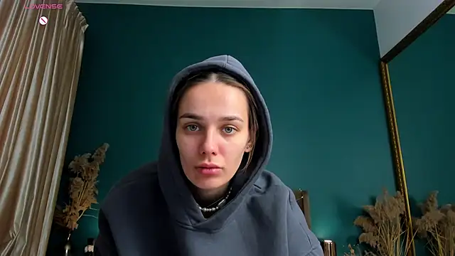 Snapshot of AprilWong chatting on February 12, 6:08 am AprilWong online show from February 12, 6:08 am