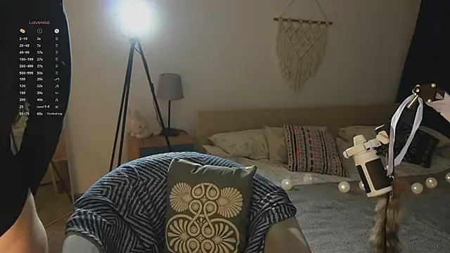 jennetdoll online show from February 18, 6:26 pm