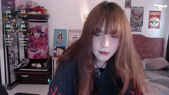 Snapshot of Avril2001 chatting on July 3, 7:20 pm Avril2001 online show from July 3, 7:20 pm