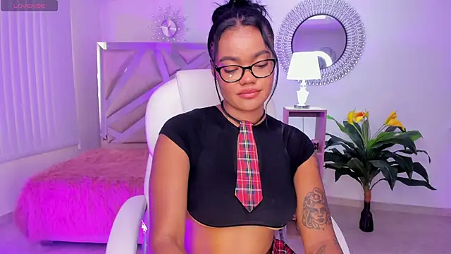 madisson davon online show from December 22, 4:59 pm