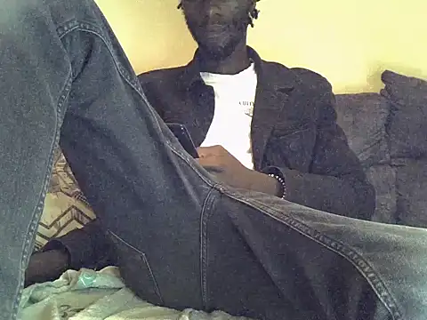 Delicious-D online show from February 22, 7:25 pm